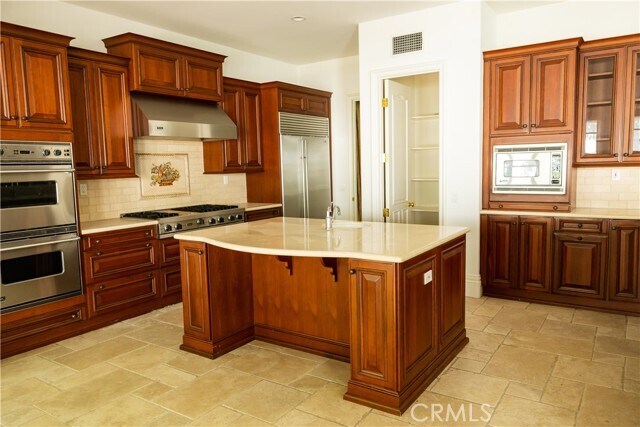 Building Photo - 32 Gleneagles Dr