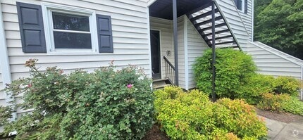 Building Photo - 2305 Flagstone Ct
