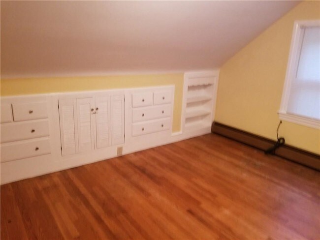 Building Photo - 988 Knotty Oak Rd