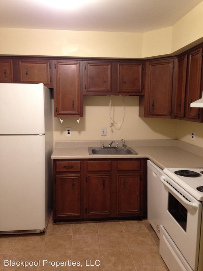 Building Photo - 3605 Hewn Ln