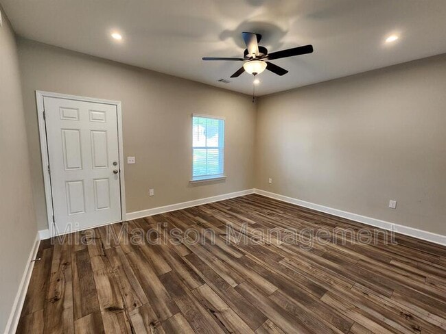 Building Photo - 231 HAISLEY RUN