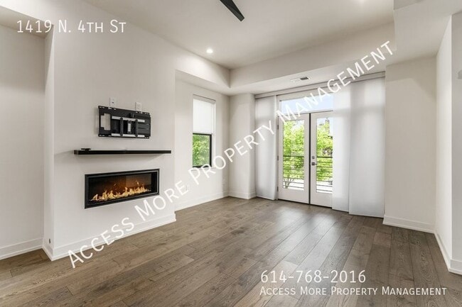 Building Photo - GORGEOUS 3 BED 3.5 BATH MODERN LUXURY HOME...