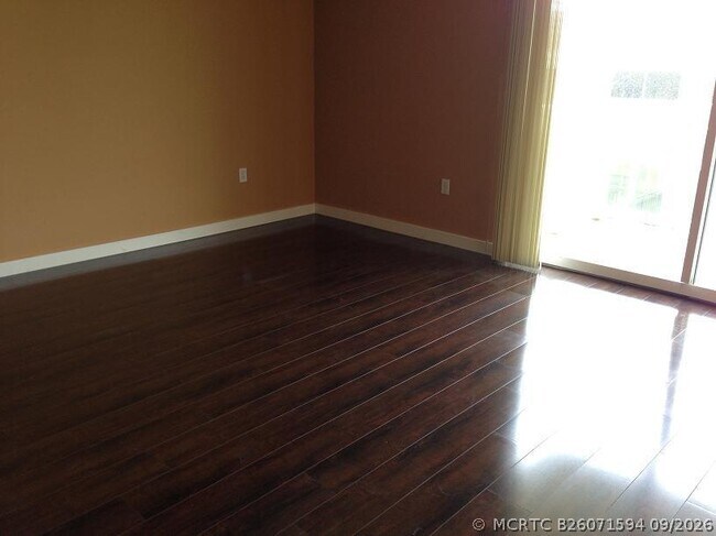 Foto del edificio - 5085 NW 7th St