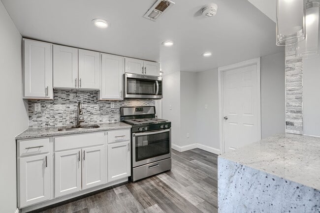 Foto del edificio - 4012 Fernhill Ave