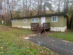 Building Photo - 205 Cherry Tree Dr