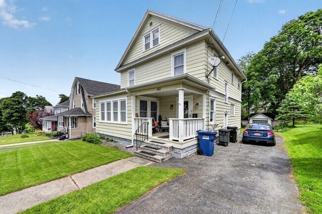 Foto del edificio - 151 Wolcott Ave
