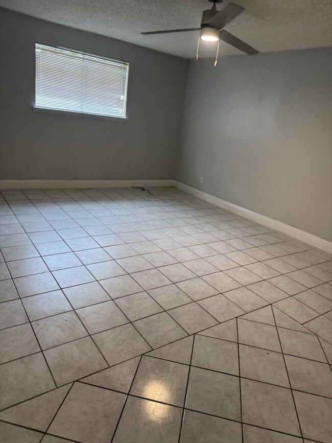 Building Photo - 9507 Braeburn Glen Blvd