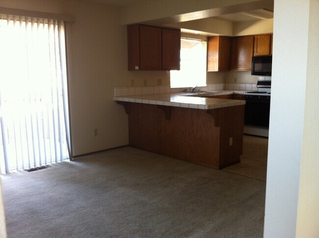Foto del edificio - 387 Redwood Heights Ct