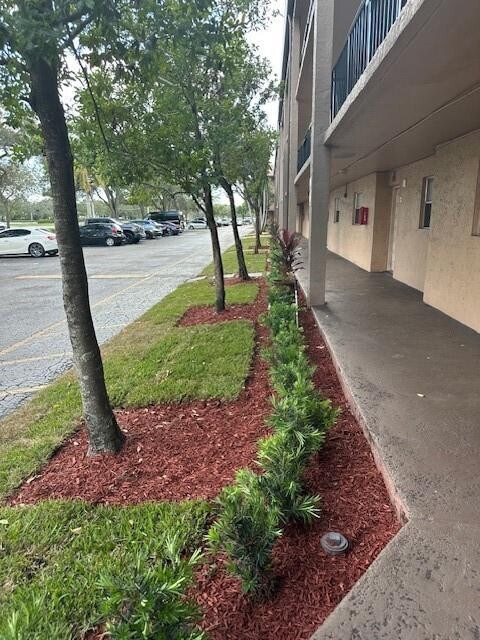 Foto del edificio - 2700 Coral Springs Dr