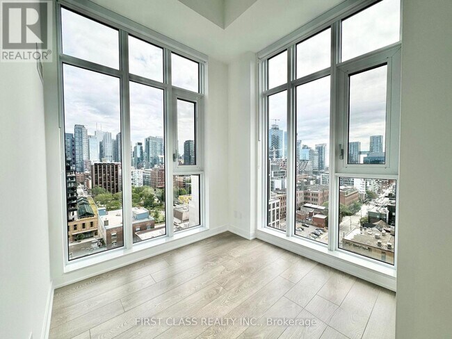 Photo du bâtiment - 543 Richmond St W