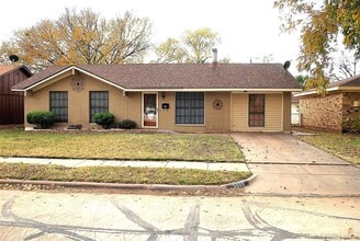 Building Photo - 5008 Rock Point St