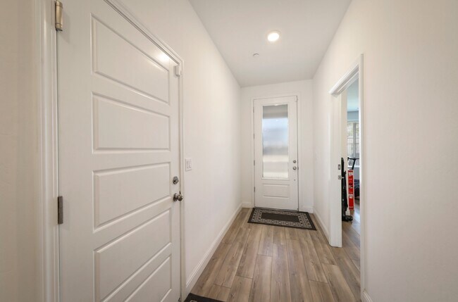 Foto del edificio - 6811 Walkers Gln Ln