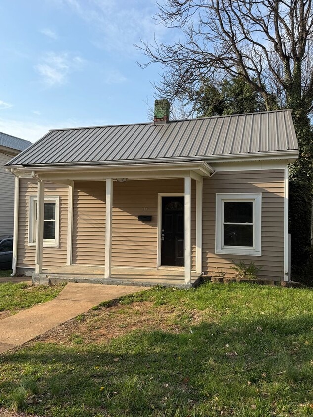 Newly Updated 2BR/1BA Home – Great Location & Move-In Ready! - Two Bedroom House for Rent