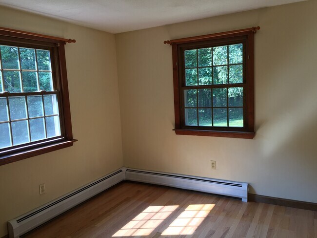 Foto del edificio - 45 Meetinghouse Rd