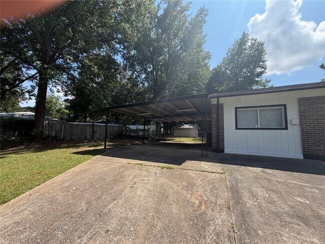 Building Photo - 1633 Slate Rd