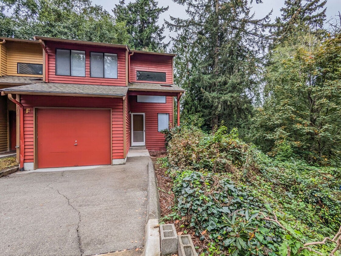 12714 51st Ave NE Unit F, Marysville, WA 98271 Room for Rent in