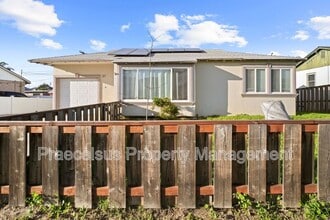 Building Photo - 37 E J St