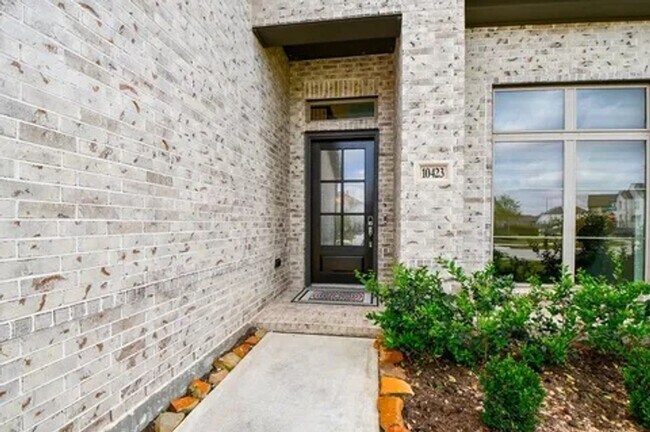 Foto del edificio - Spacious 4BR House in Richmond