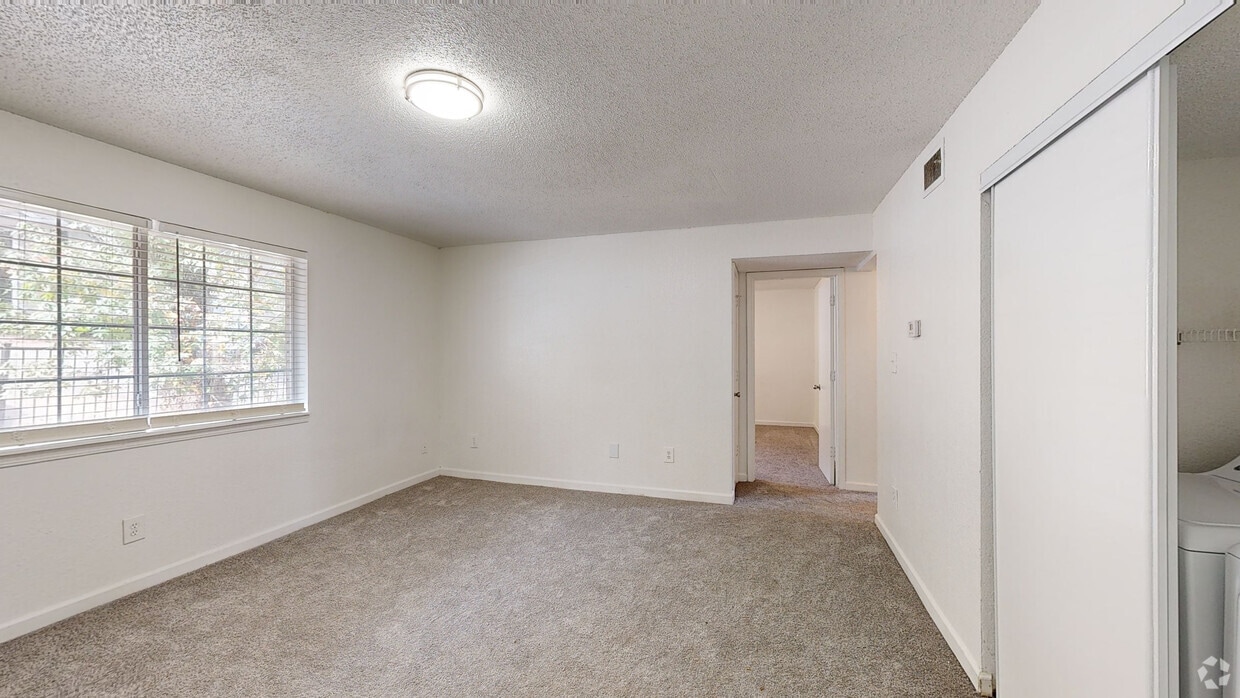Photo - Eastlake Gardens Apartments