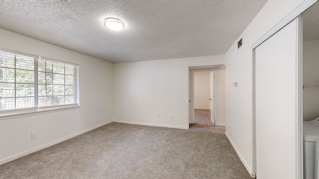 Photo - Eastlake Gardens Apartments