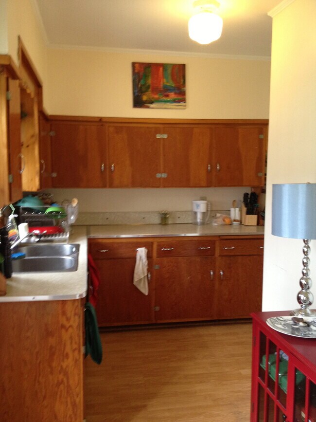 Foto del edificio - 820 Western Ave