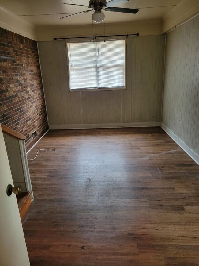 Building Photo - 4816 Impala Ln