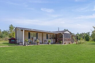 Building Photo - 806 Co Rd 2112