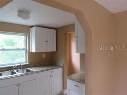 Building Photo - 320 Dummitt Ave