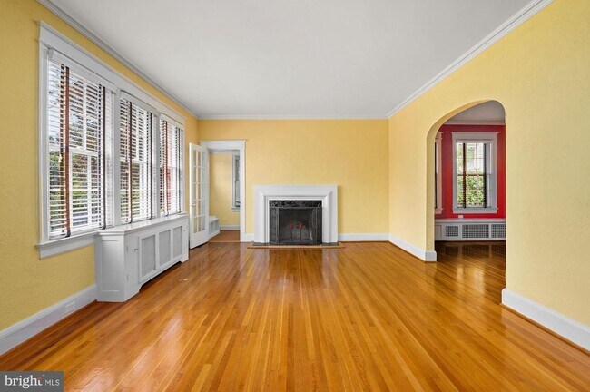 Building Photo - 3403 Woodley Rd NW