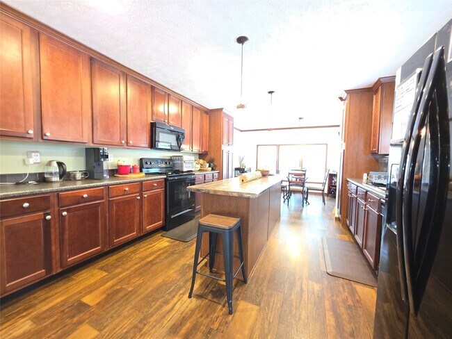 Foto del edificio - 21683 White Oak Dr