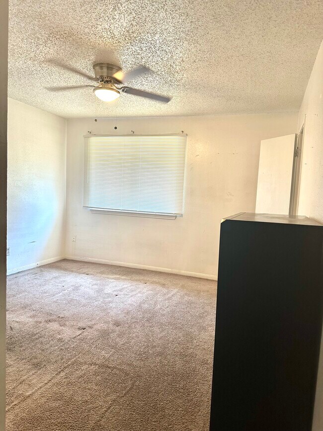 Foto del edificio - 2111 Greenbriar Colony Dr