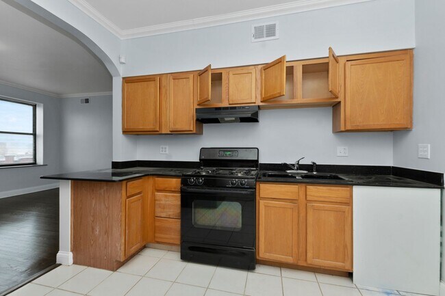 Foto del edificio - Two Bedroom in South Shore Available Now!