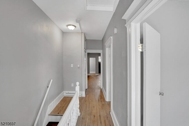 Building Photo - 30 Linden Ave