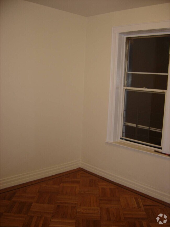 11209 Studio Apartments under 5,000