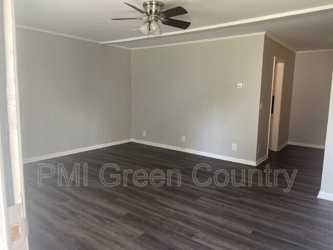 Foto del edificio - 4609 W 3rd St