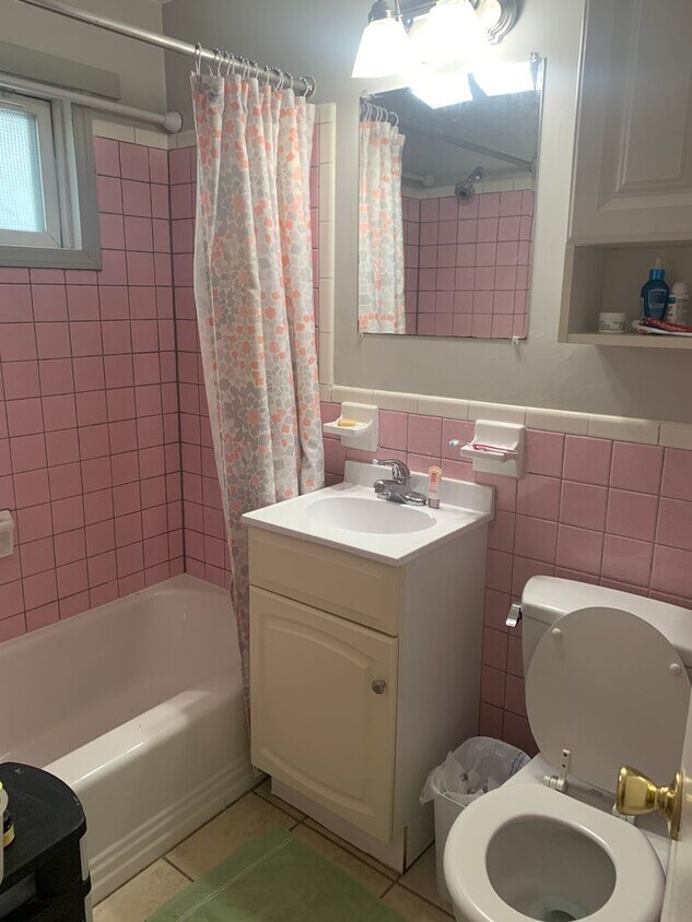 129 A Round Hill Rd, Northampton, MA 01060 House Rental in