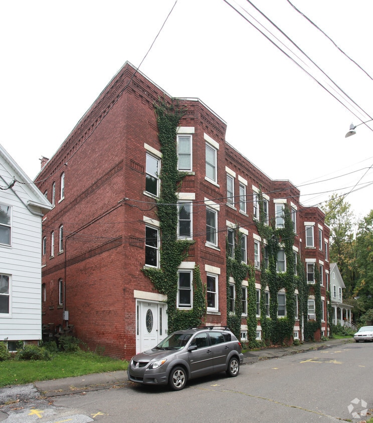 Building Photo - 19 Perkins Ave