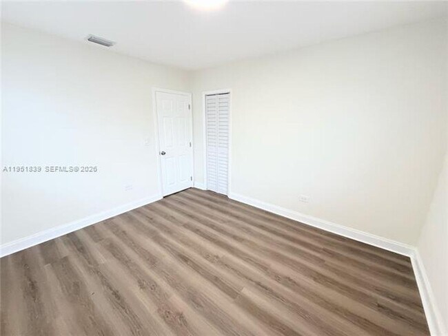 Building Photo - 820 86th St