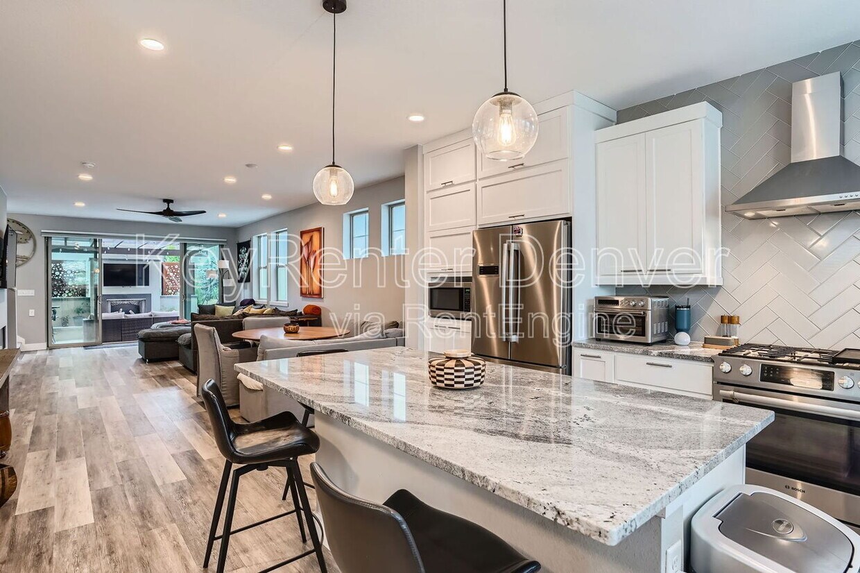 Foto principal - 15547 W Vassar Ave