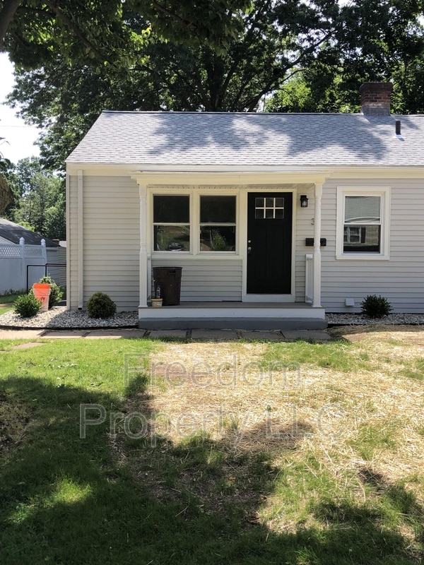 Building Photo - 38 Elmhurst Cir