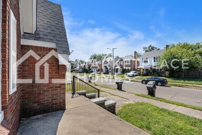 Building Photo - 16630 Tracey St
