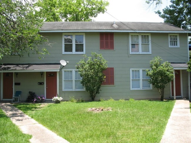 Building Photo - 159 Everett St