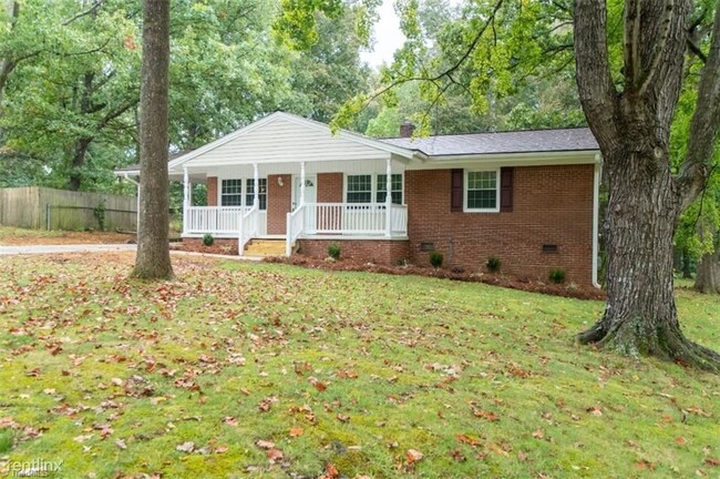 Building Photo - 3 br, 2 bath House - 1200 Tanglewood Ave