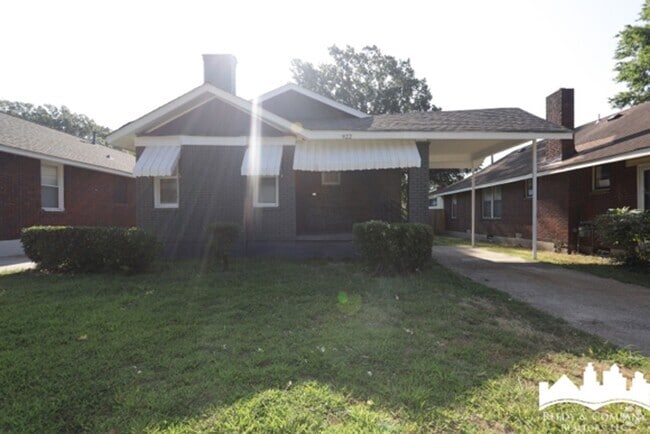Building Photo - 922 Garland St