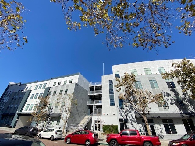 Building Photo - 435 W Center Street Promenade