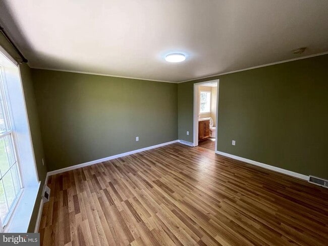 Building Photo - 45 Cambridge Cir