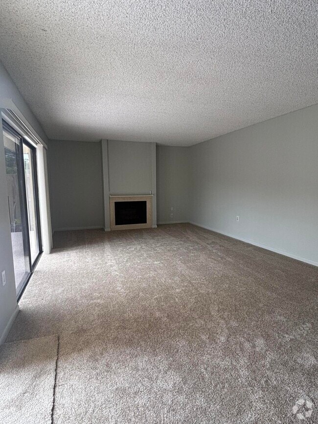 Building Photo - 1119 11th Ct