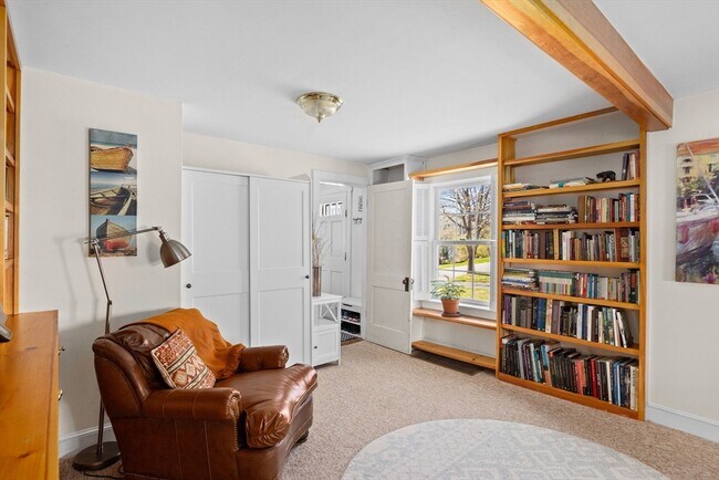 Building Photo - 20 Damon Rd