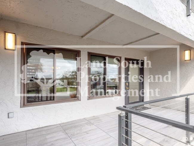 Foto del edificio - 1 Lake Hollingsworth Dr