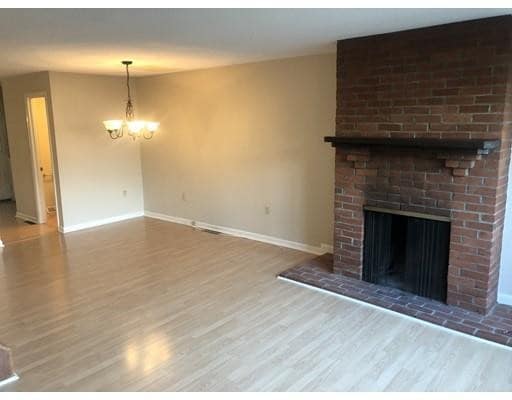 Building Photo - 11 Hawser Ln